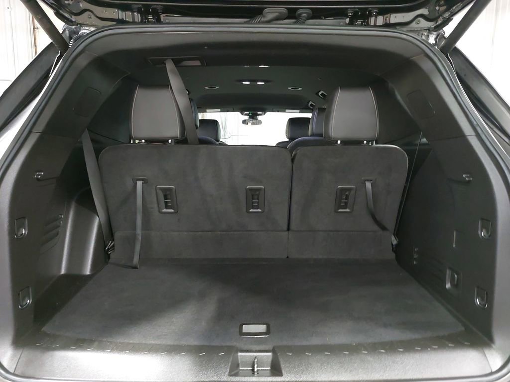 Used 2022 Chevrolet Traverse LT image 12