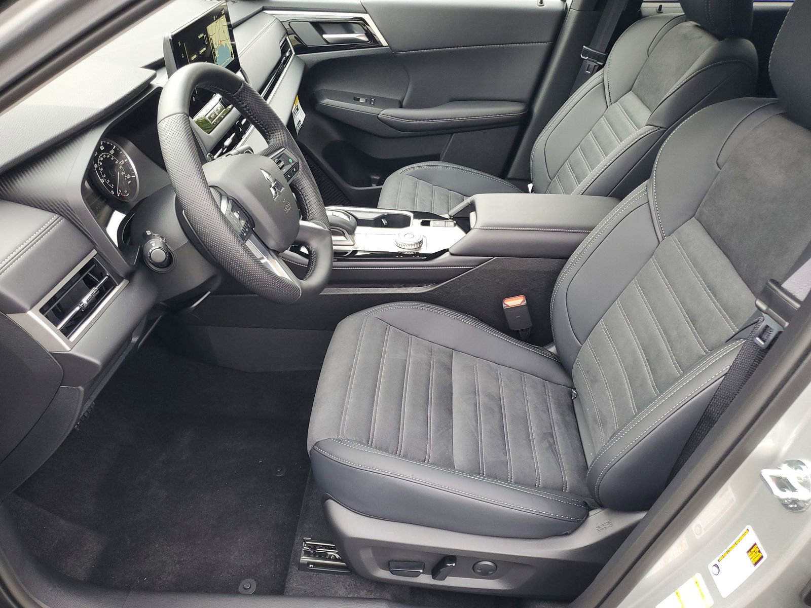 New 2026 Mitsubishi Outlander SE image 5