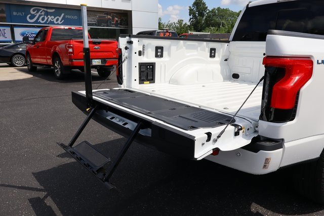 New 2025 Ford F150 Lightning Platinum image 19