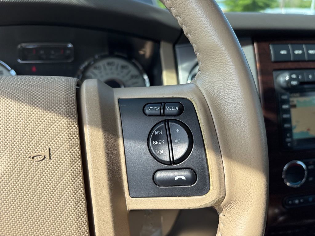 Used 2014 Ford Expedition XLT w/ Equipment Group 202A RWD image 20