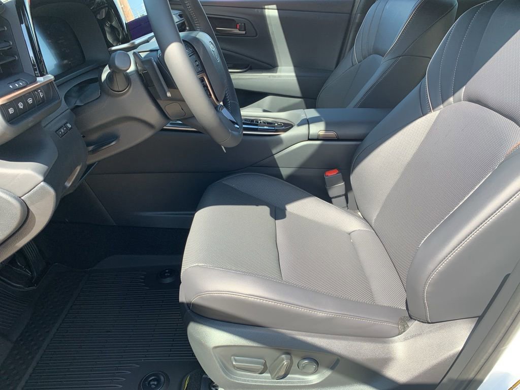 New 2025 Toyota Crown Signia image 10