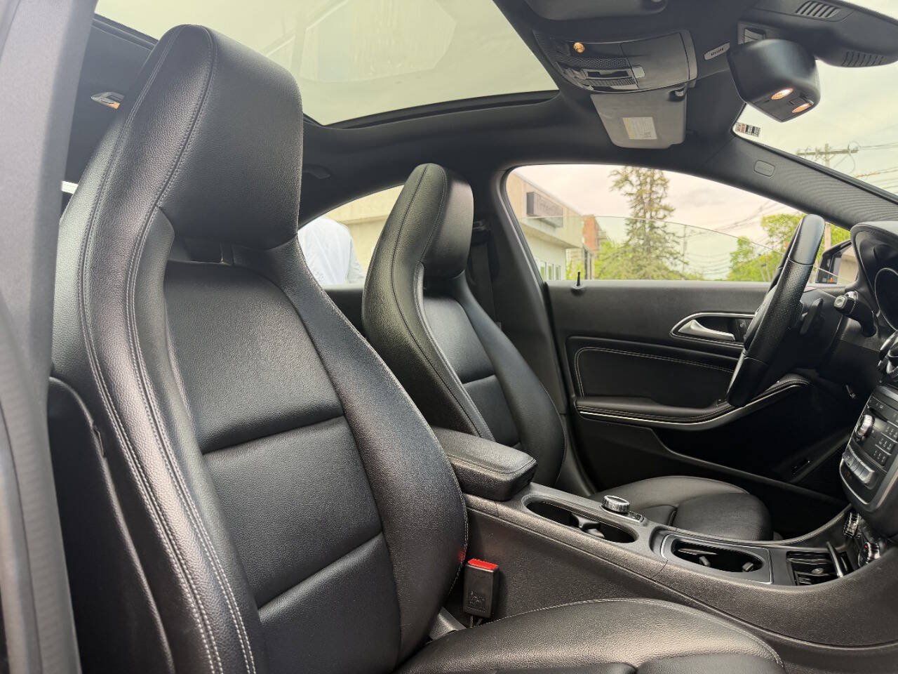 Used 2018 Mercedes-Benz CLA 250 4MATIC image 25