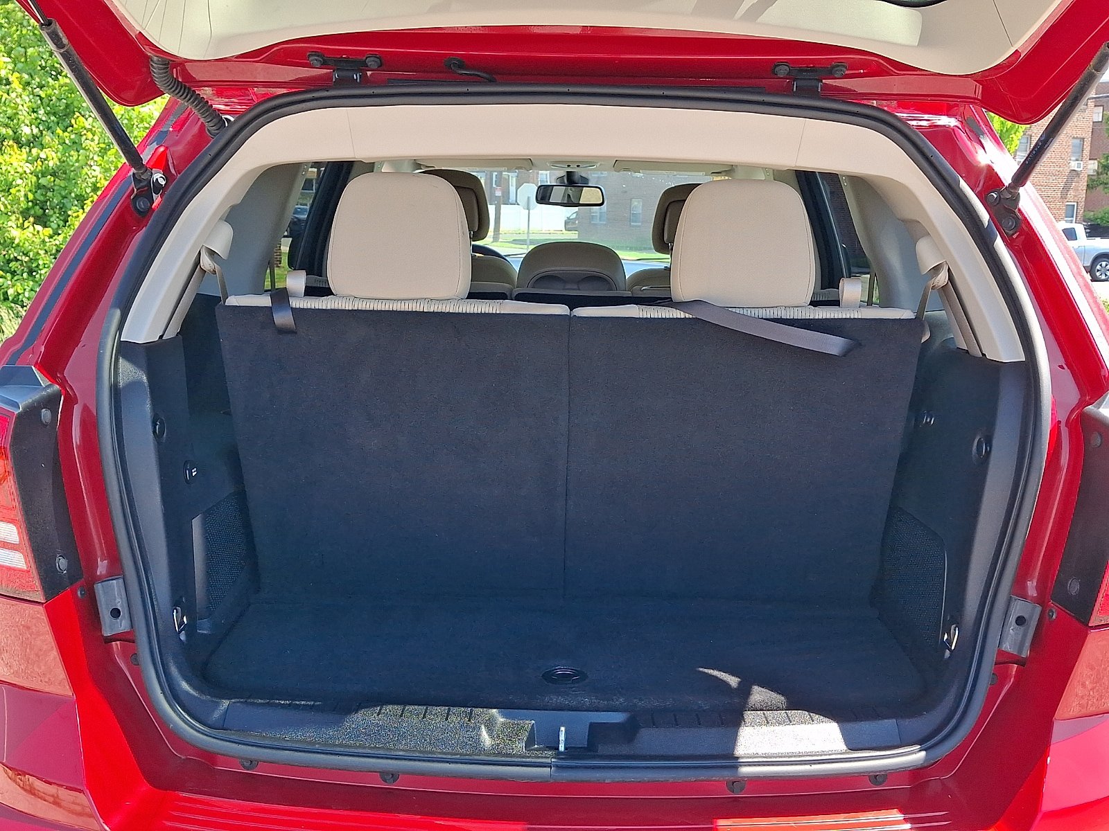 Used 2019 Dodge Journey SE FWD image 28