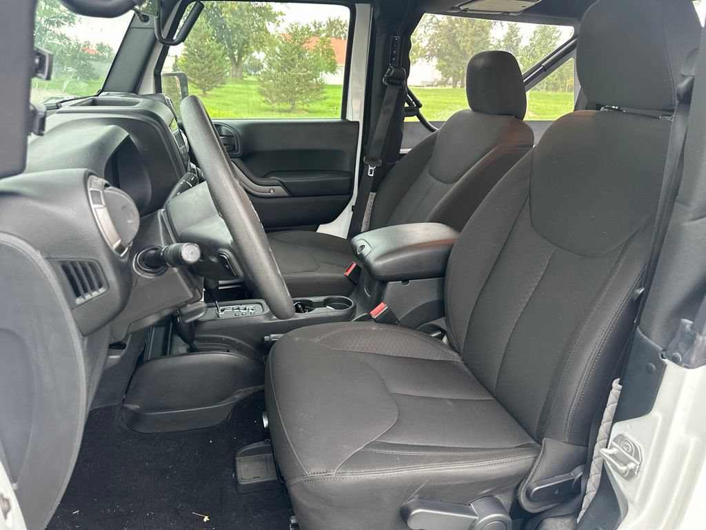 Used 2018 Jeep Wrangler Sport AWD/4WD image 15