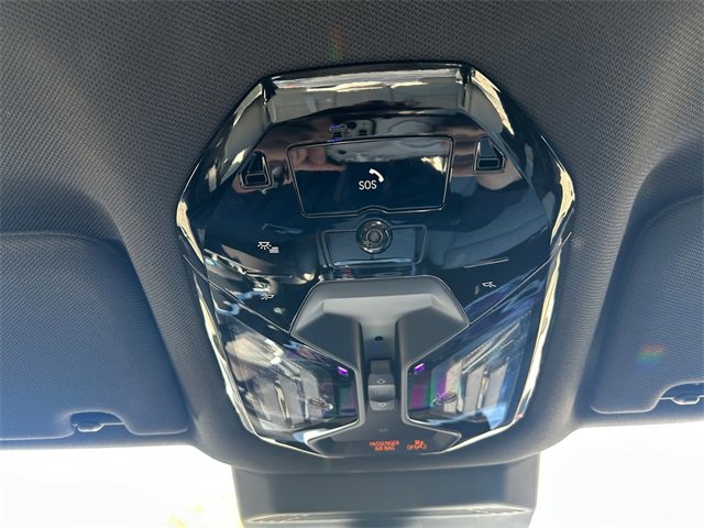 New 2026 BMW 750e xDrive image 23