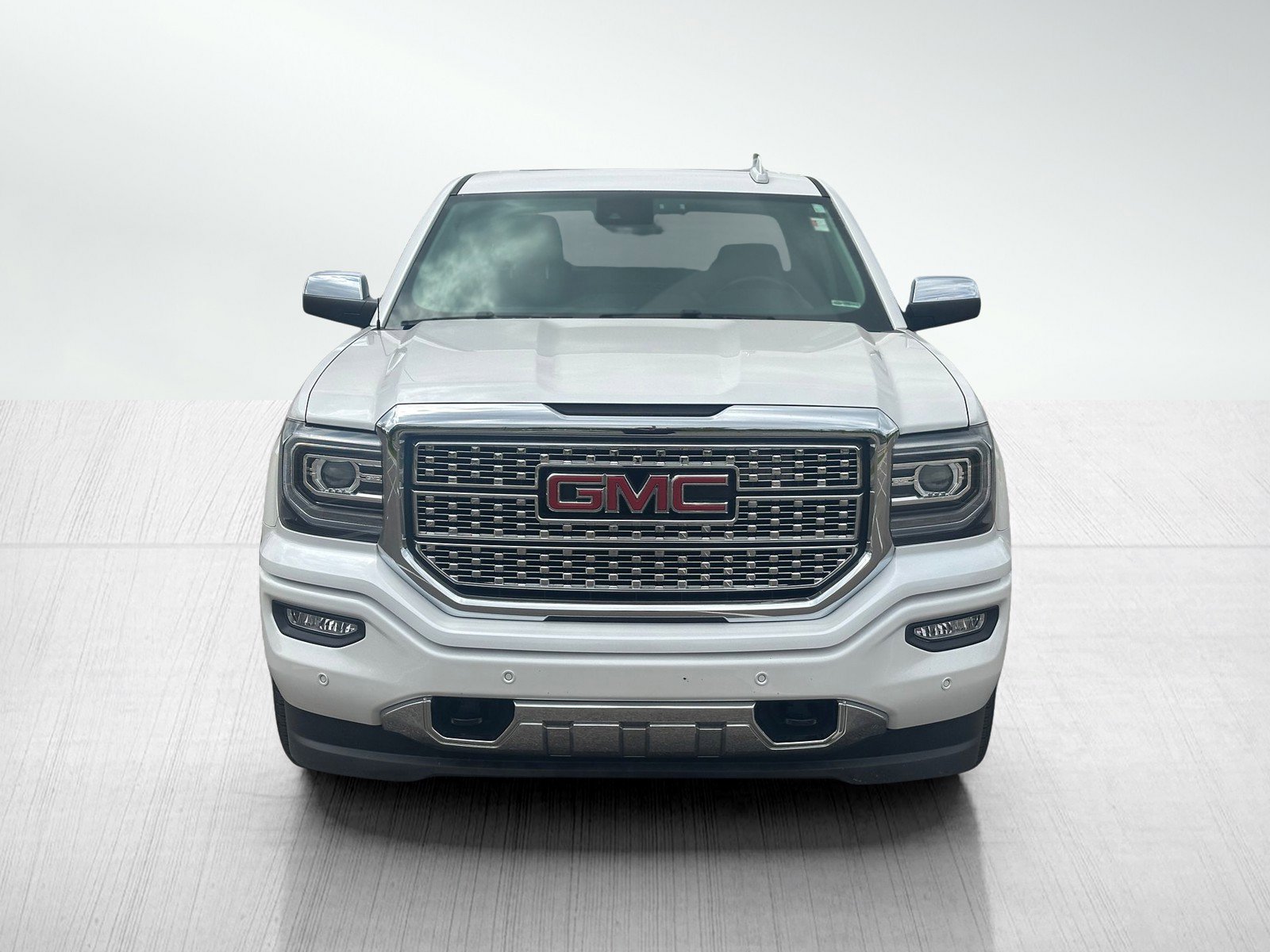Used 2018 GMC Sierra 1500 Denali AWD/4WD image 2