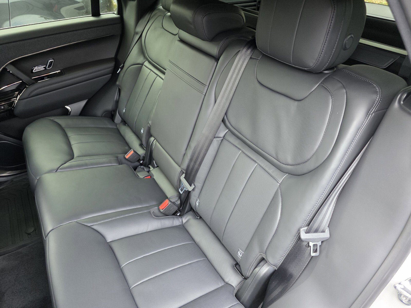 New 2026 Land Rover Range Rover Sport Dynamic SE image 19