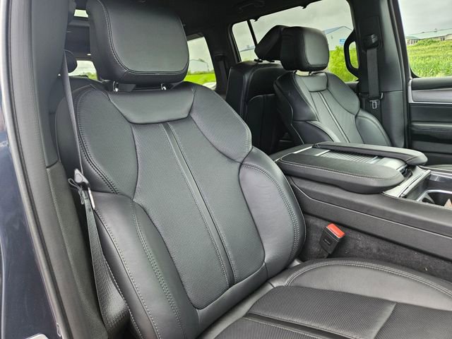 New 2025 Jeep Wagoneer L Series II w/ Convenience Group I image 29