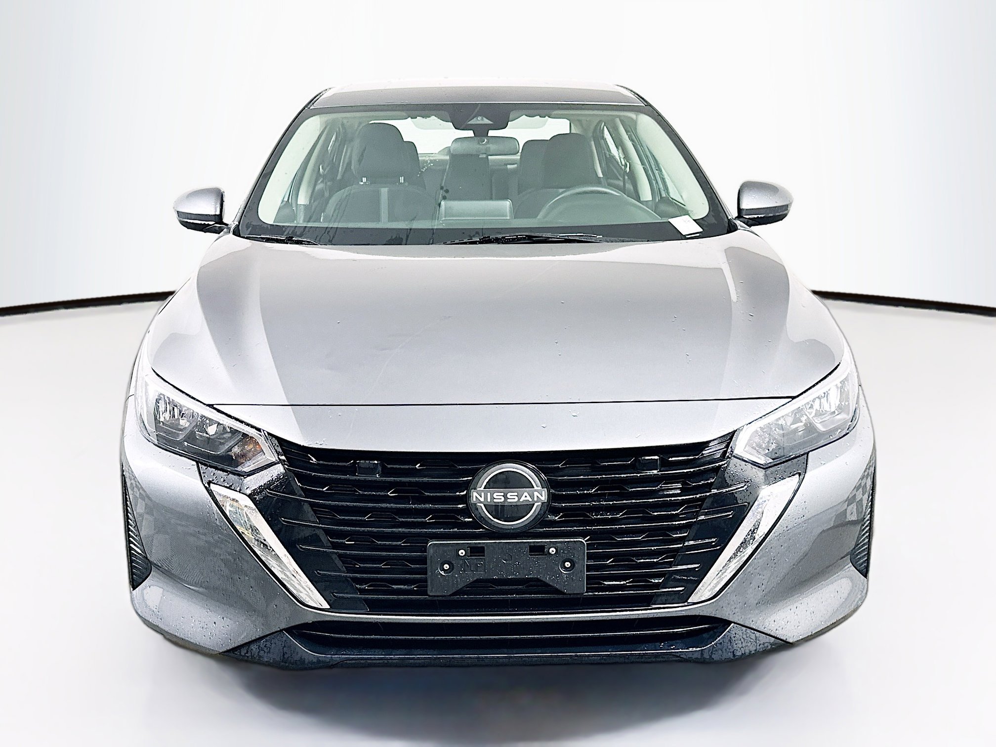 Used 2024 Nissan Sentra SV image 2