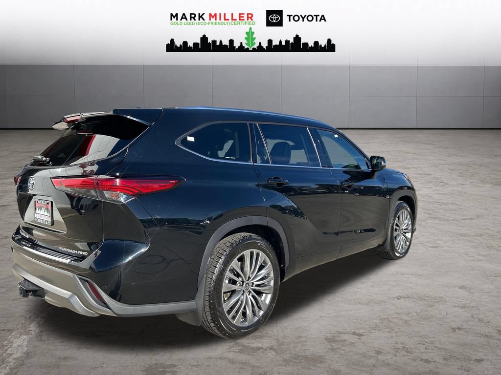 Used 2022 Toyota Highlander Platinum AWD/4WD image 6
