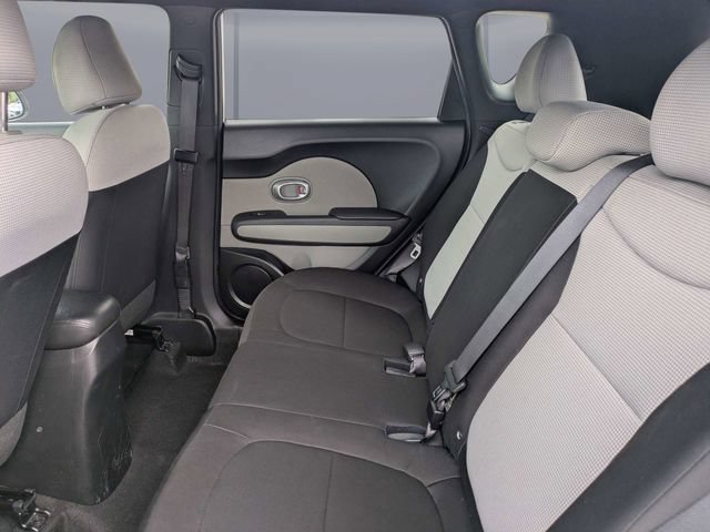 Used 2018 Kia Soul FWD image 13