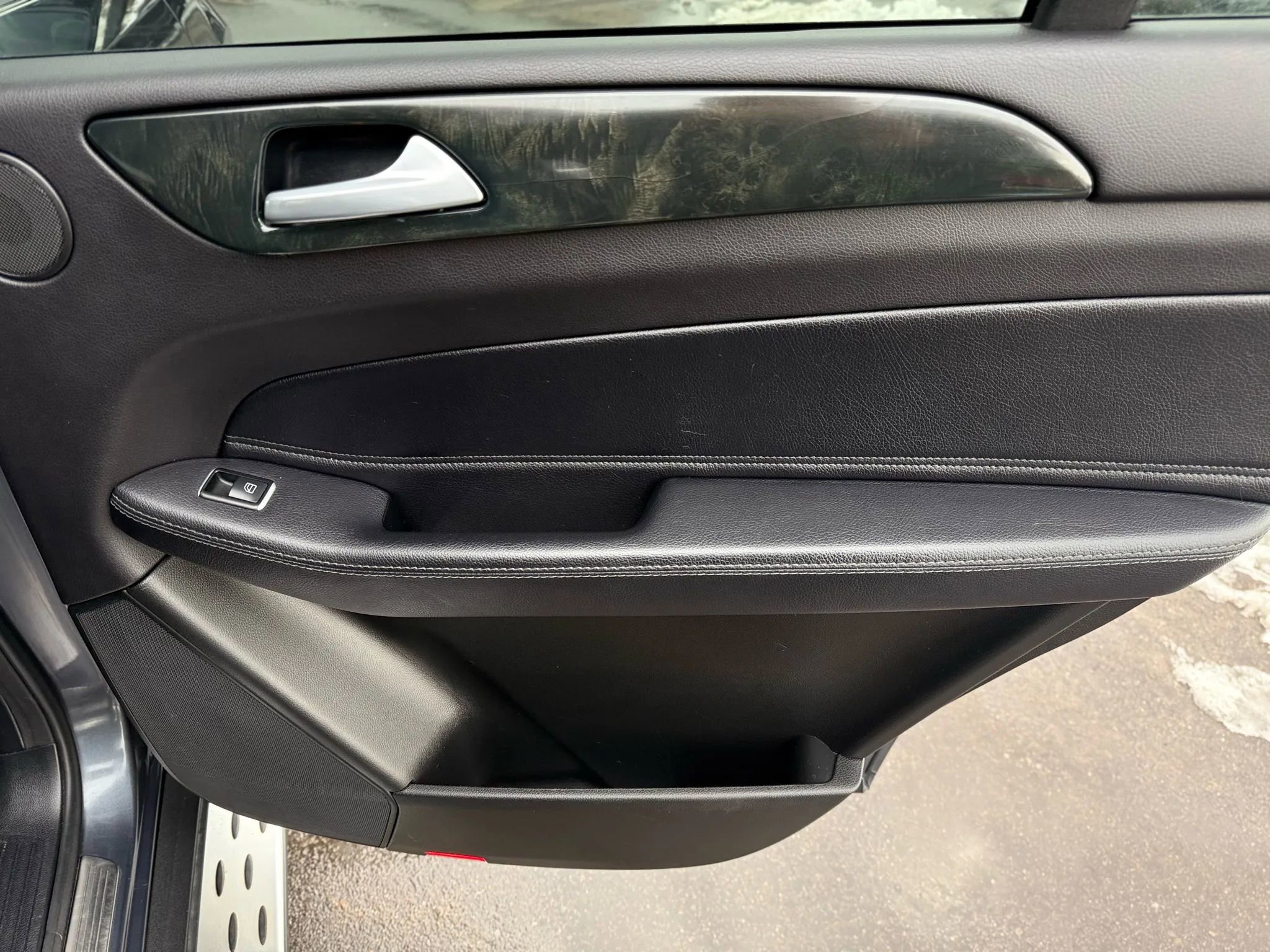 Used 2017 Mercedes-Benz GLS 450 4MATIC w/ Premium Package image 21