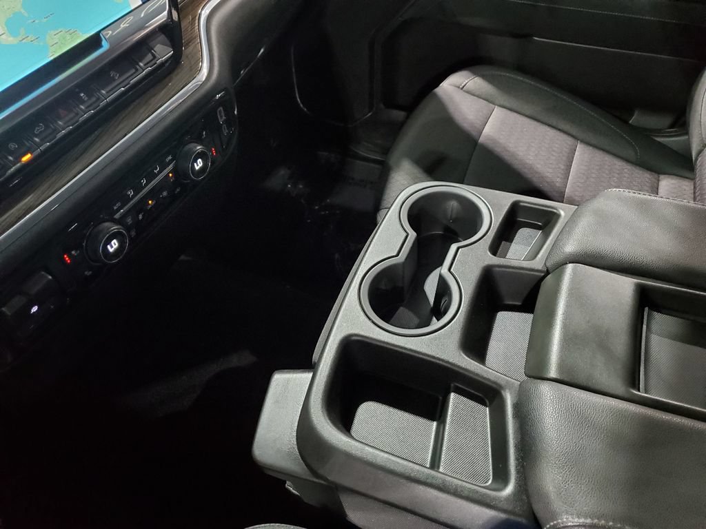 Used 2024 Chevrolet Silverado 1500 LT AWD/4WD image 30