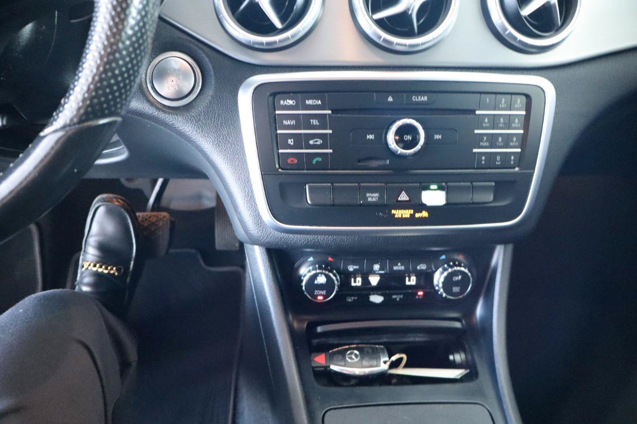 Used 2016 Mercedes-Benz CLA 250 image 21