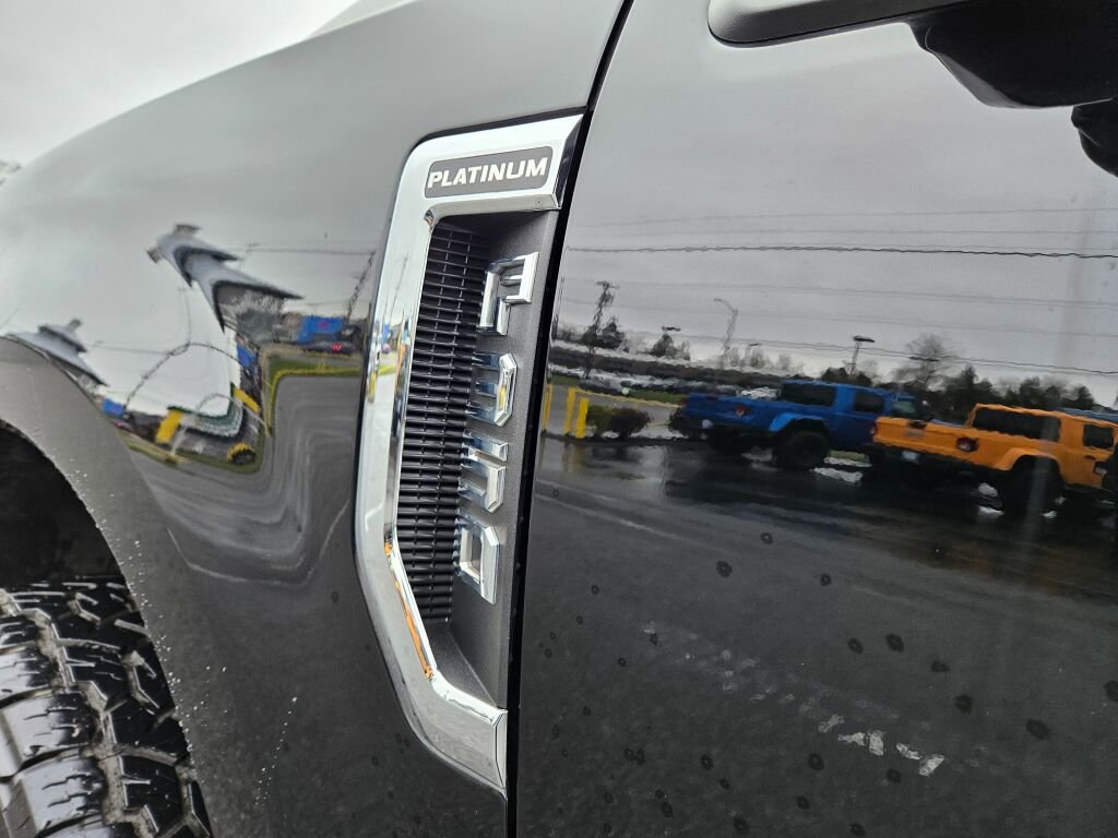 Used 2017 Ford F350 Platinum w/ Platinum Ultimate Package image 9