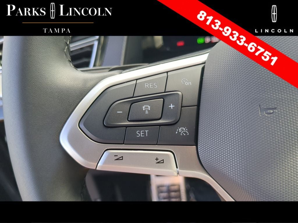 Used 2025 Volkswagen Atlas Peak Edition SE AWD/4WD image 29