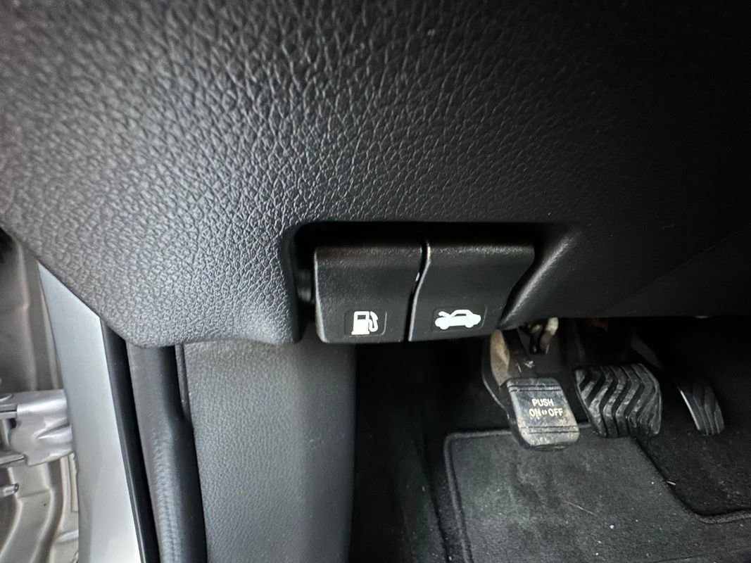 Used 2022 Nissan Rogue Sport S image 17