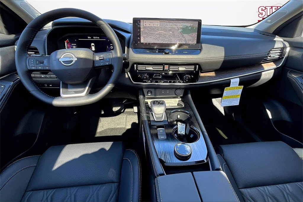 New 2026 Nissan Rogue Platinum image 5