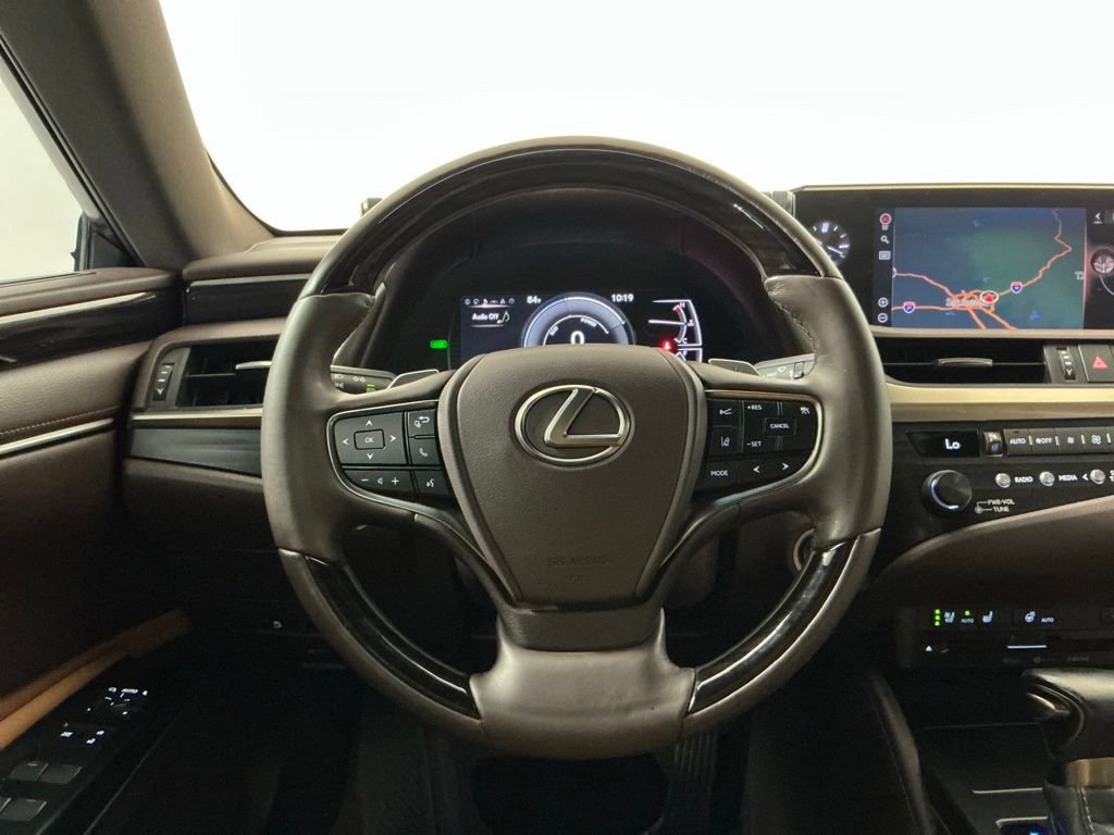 Used 2020 Lexus ES 300h w/ Premium Package FWD image 16
