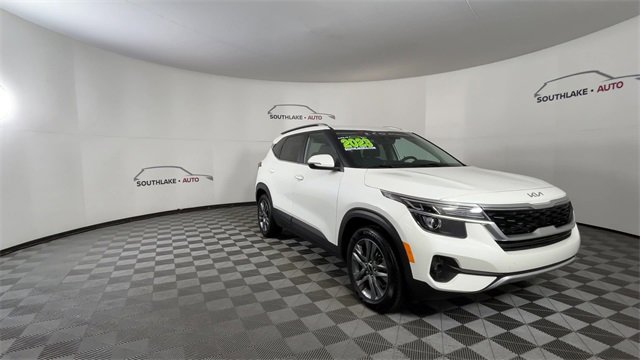 Certified 2023 Kia Seltos S w/ Navigation Package image 2