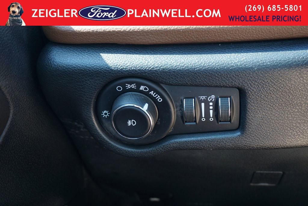 Used 2019 Chrysler Pacifica Limited w/ Advanced Safetytec Group FWD image 33