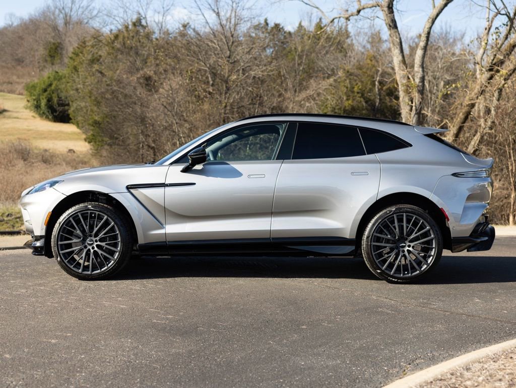 New 2026 Aston Martin DBX 707 image 5
