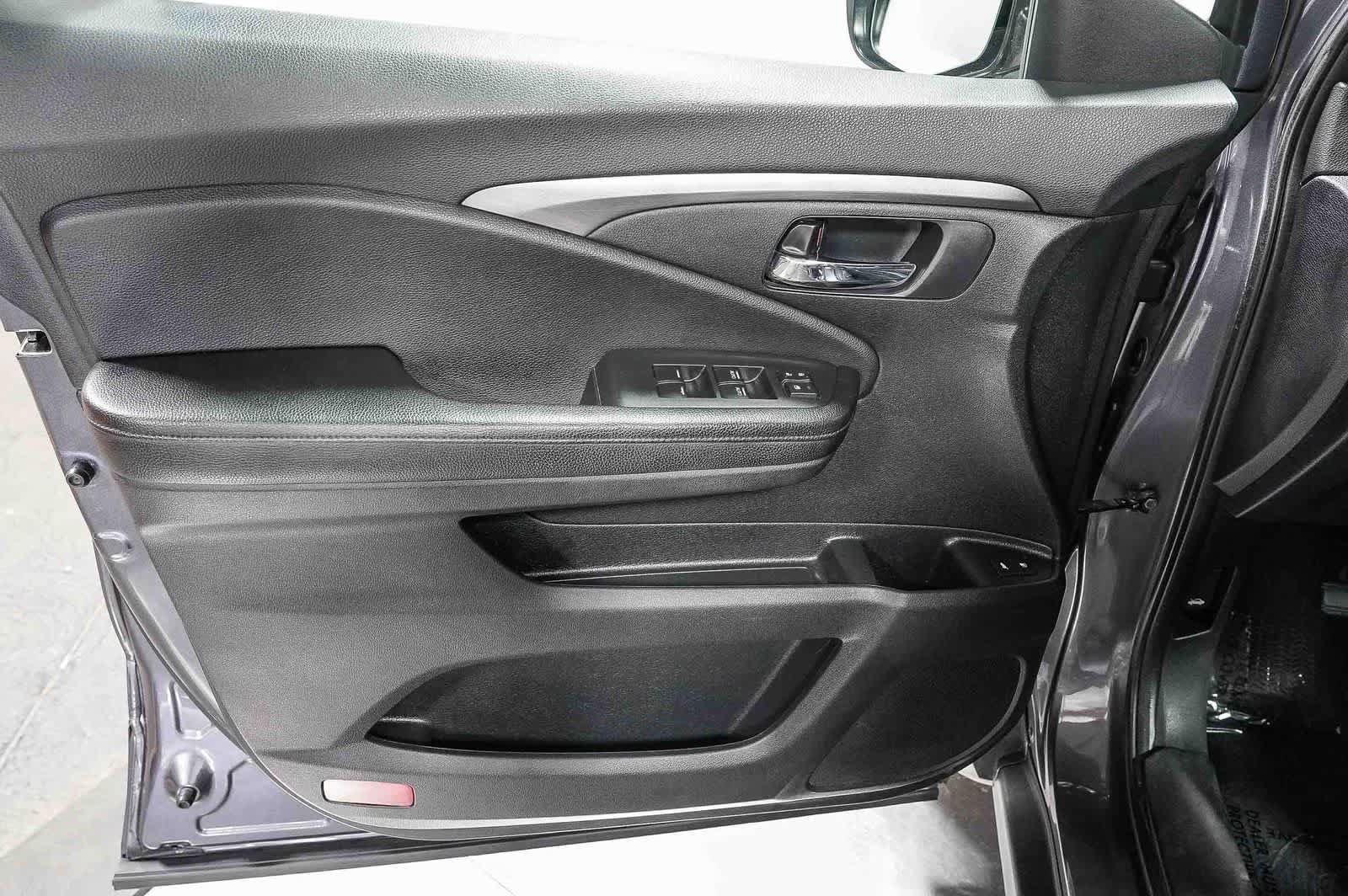 Used 2017 Honda Pilot EX-L image 22