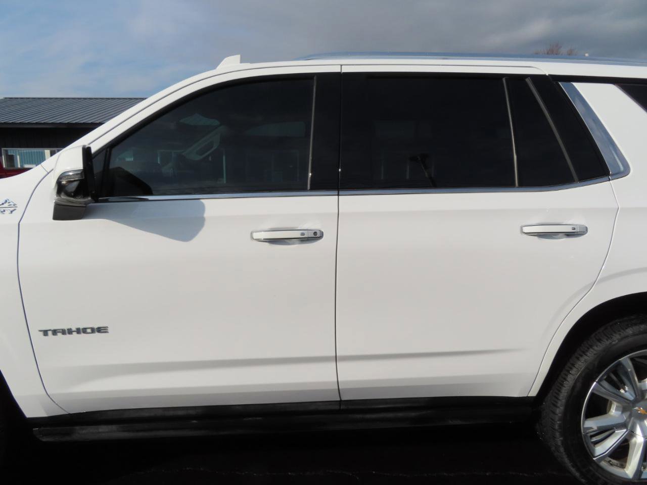 Used 2021 Chevrolet Tahoe High Country w/ Premium Package image 15