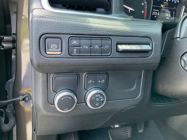 Used 2021 GMC Yukon XL Denali RWD image 9