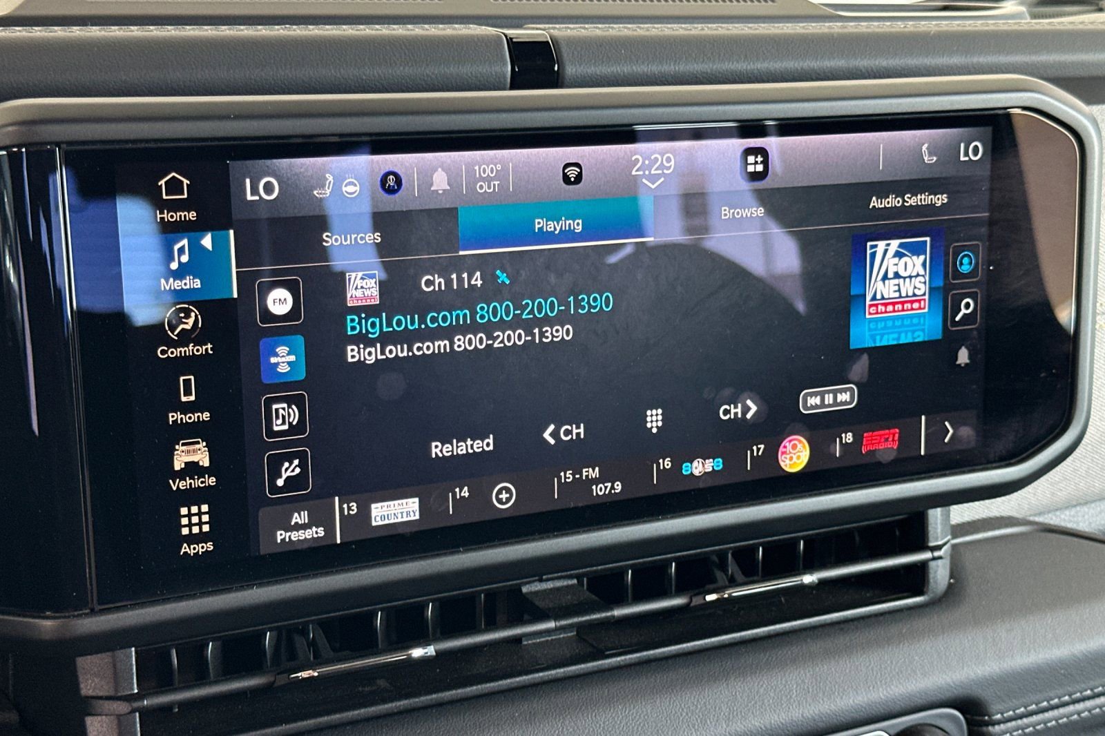 Used 2025 Jeep Wrangler Unlimited Sahara image 18