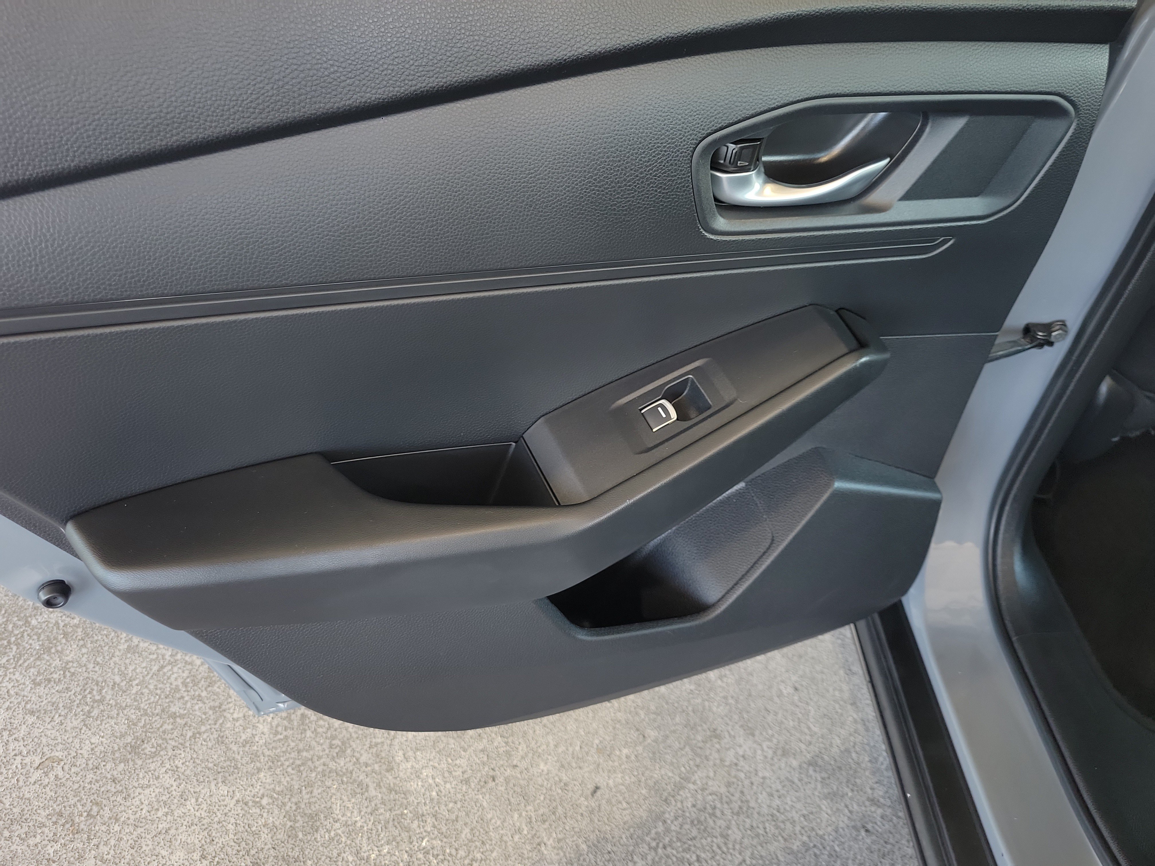 Used 2025 Honda Accord Sport image 11