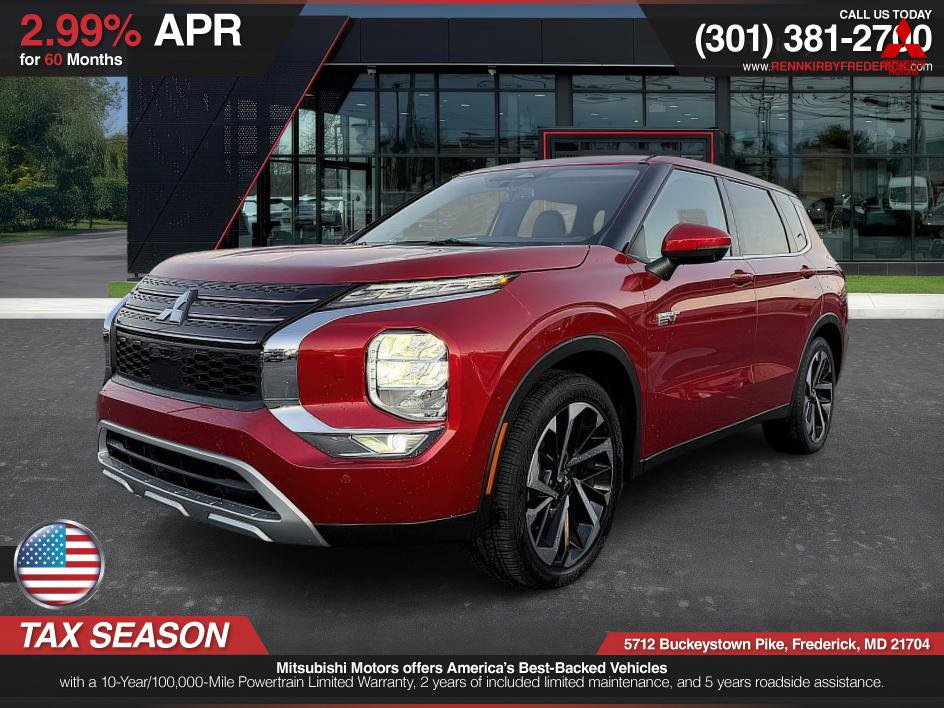 Used 2023 Mitsubishi Outlander SE image 2