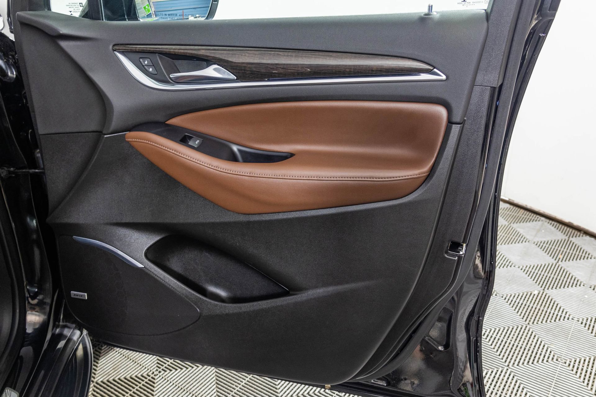 Used 2018 Buick Enclave Avenir w/ Avenir Technology Package image 55