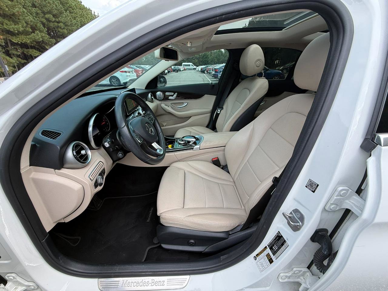 Used 2017 Mercedes-Benz C 300 Sedan image 9