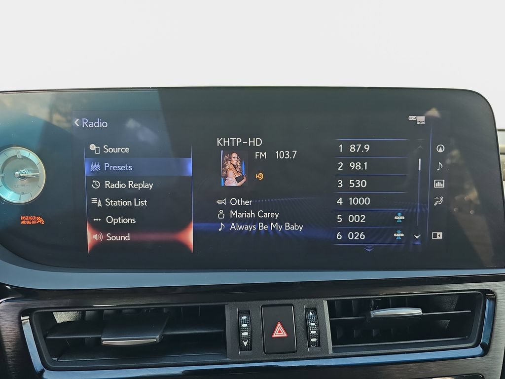 Certified 2022 Lexus ES 300h w/ Premium Package FWD image 20