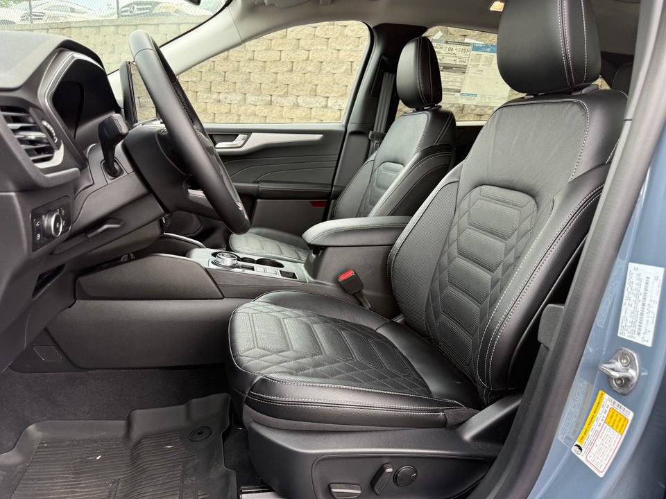 Used 2024 Ford Escape SE w/ PHEV Premium Package FWD image 4