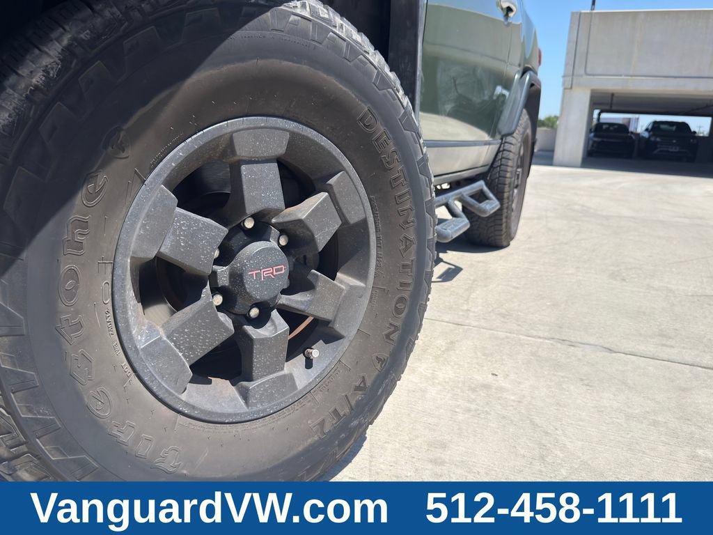 Used 2012 Toyota FJ Cruiser 2WD w/ Upgrade Pkg image 4