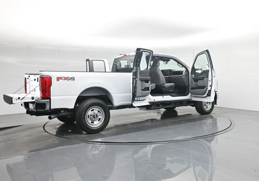 New 2026 Ford F350 XL w/ FX4 Off-Road Package image 5