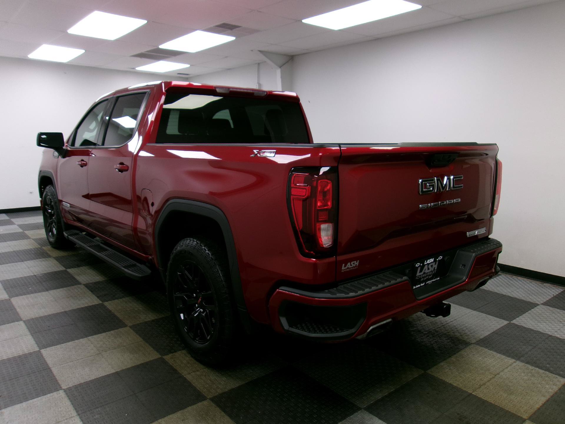 Used 2024 GMC Sierra 1500 Elevation w/ LPO, Elevation Black Package AWD/4WD image 2