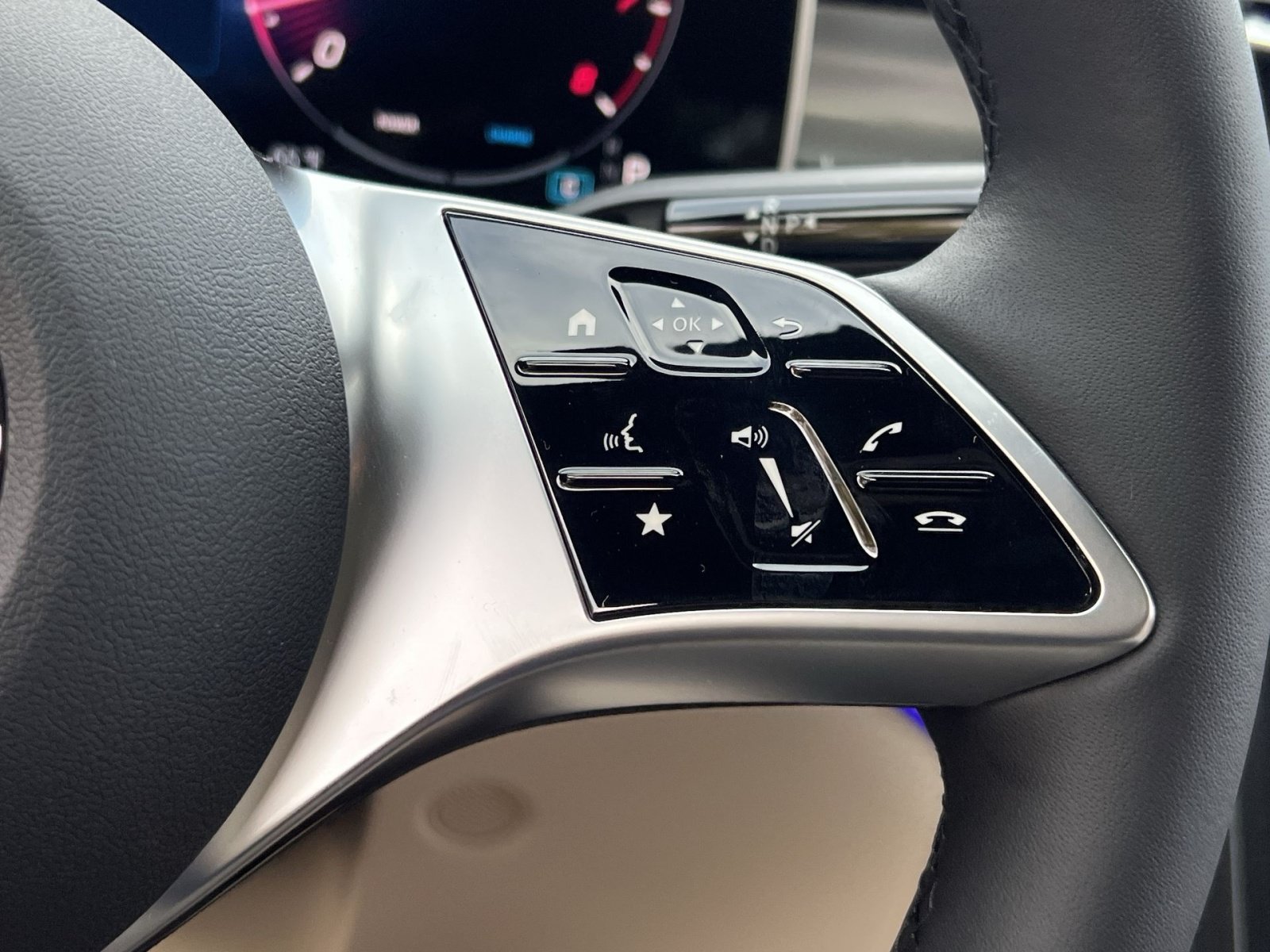 New 2027 Mercedes-Benz C 300 4MATIC Sedan image 37