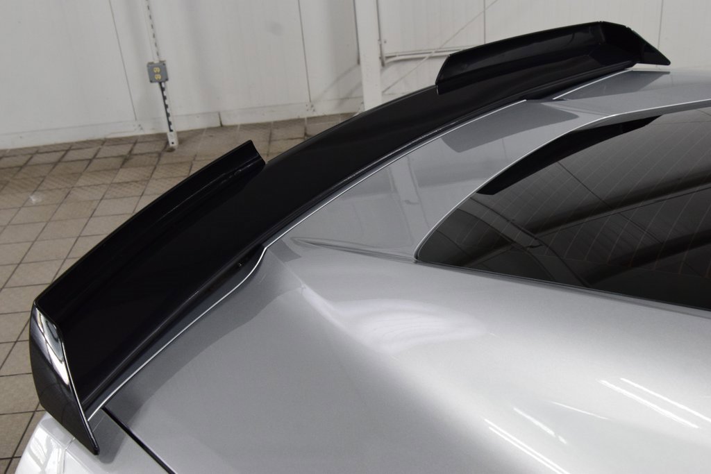 Used 2015 Chevrolet Corvette Z06 w/ 3LZ Preferred Equipment Group image 28