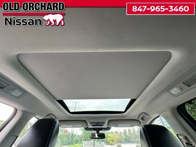 Used 2022 Nissan Pathfinder Platinum w/ Lighting Package (N92) FWD image 13