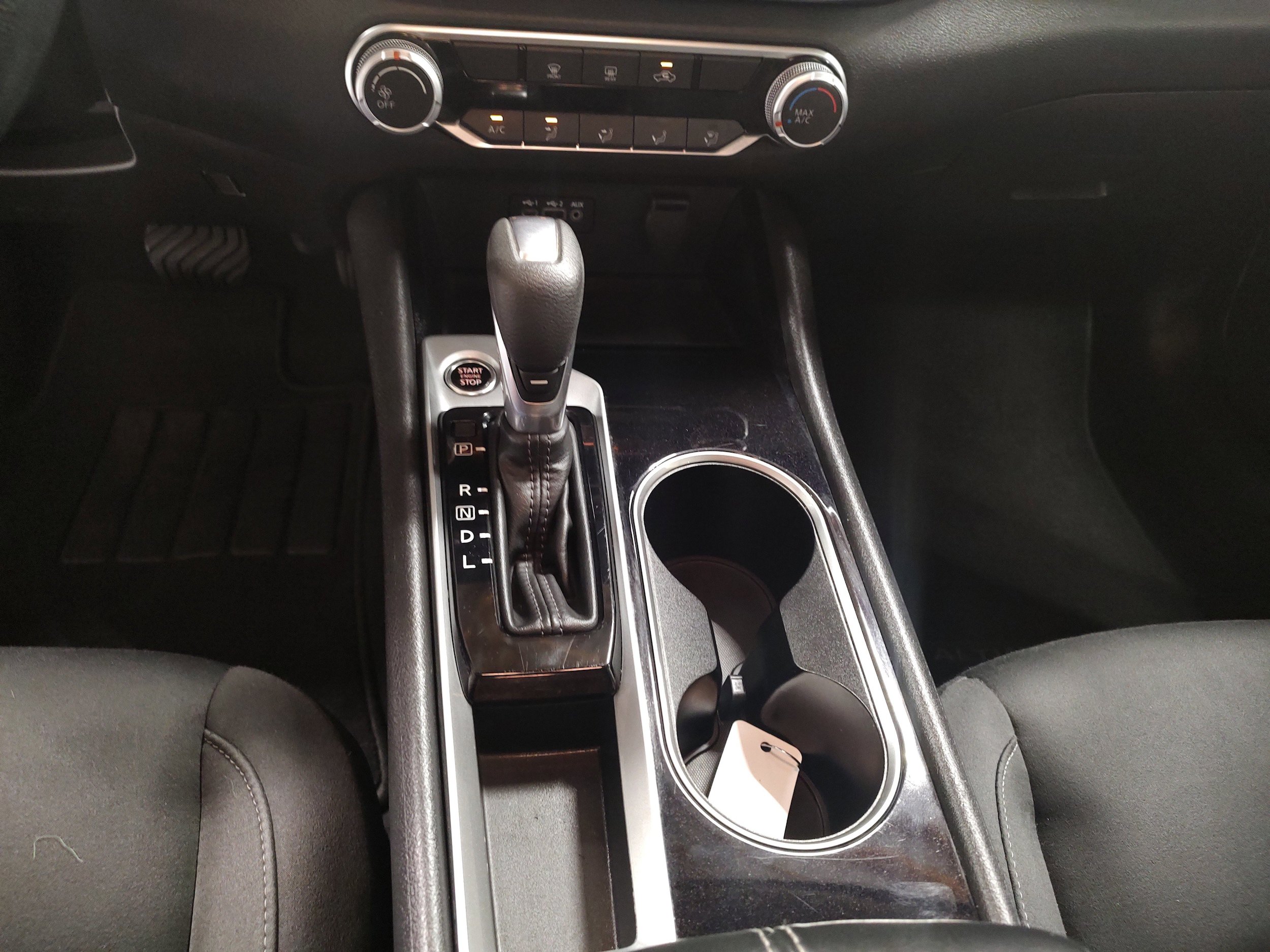 Used 2024 Nissan Altima 2.5 SV FWD image 8