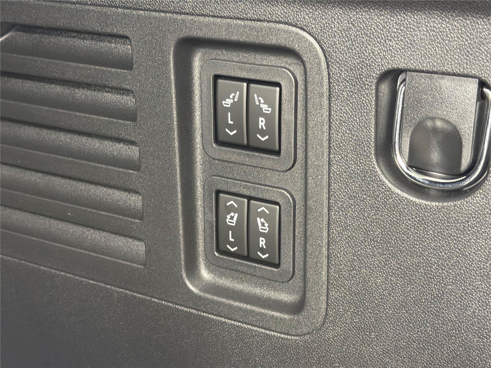 New 2026 Buick Enclave Sport Touring w/ Power Package FWD image 18