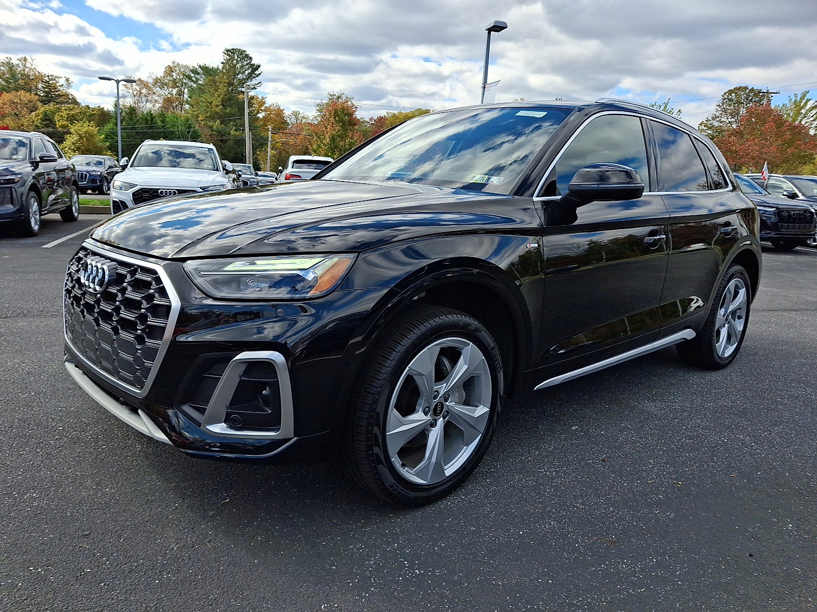 Used 2025 Audi Q5 2.0T Premium Plus image 3