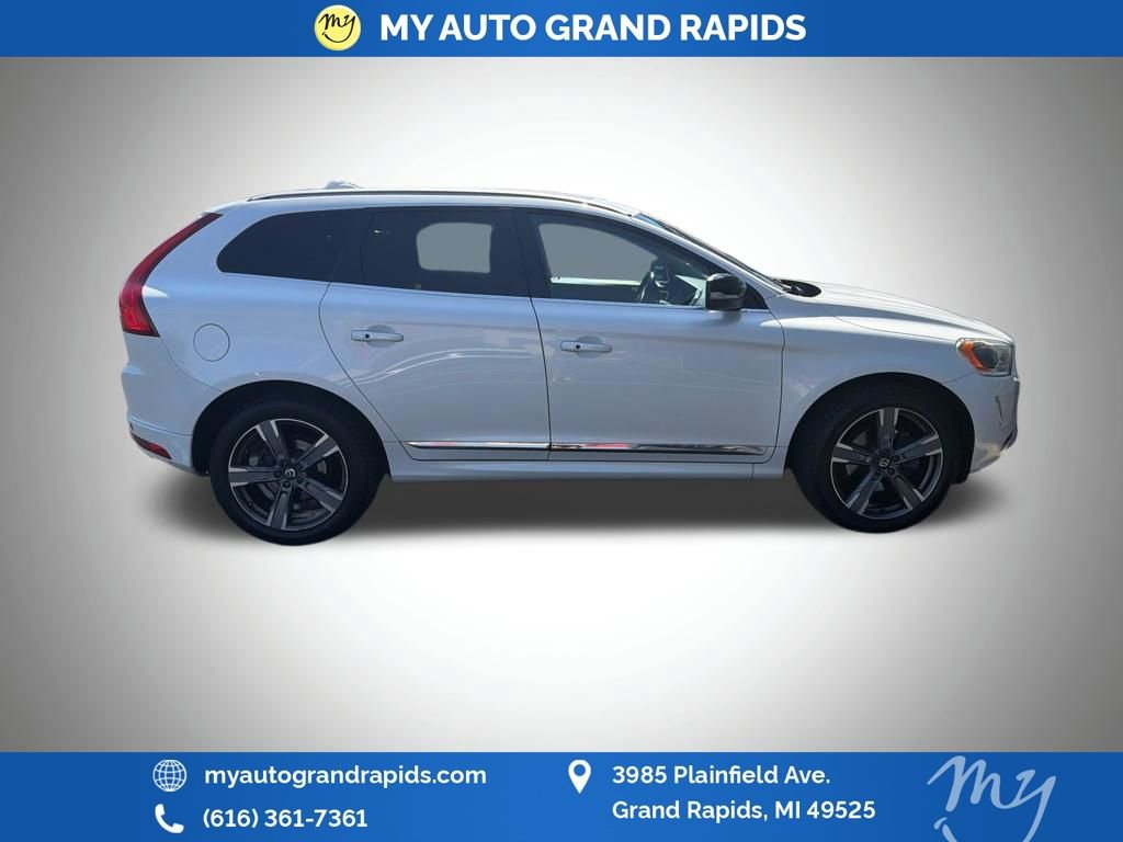 Used 2017 Volvo XC60 T5 Dynamic w/ Advanced Package AWD/4WD image 2