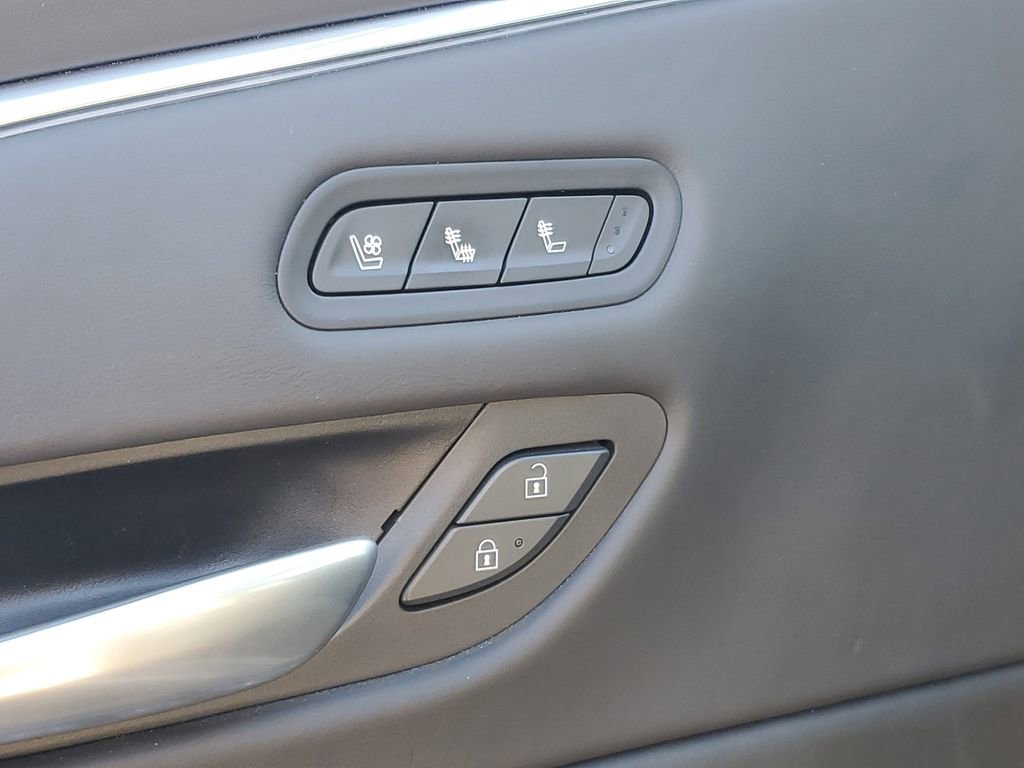 Used 2023 Cadillac Escalade Sport Platinum w/ Heavy-Duty Trailer Package image 21