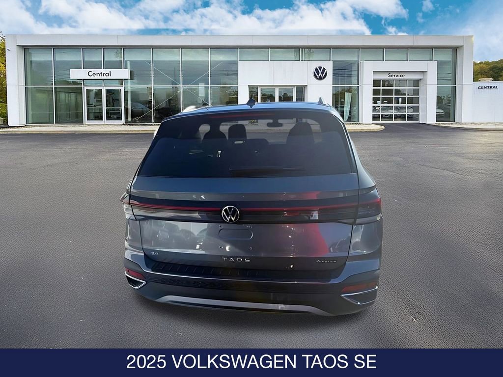 Used 2025 Volkswagen Taos SE image 9