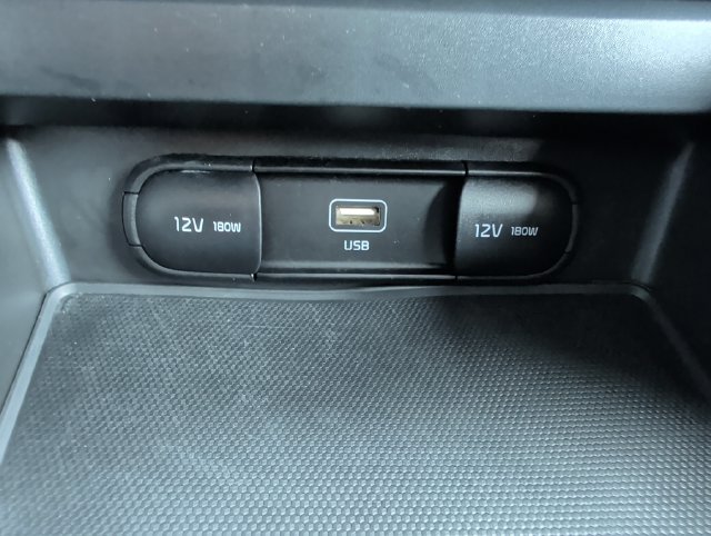 Used 2025 Kia Soul LX FWD image 28