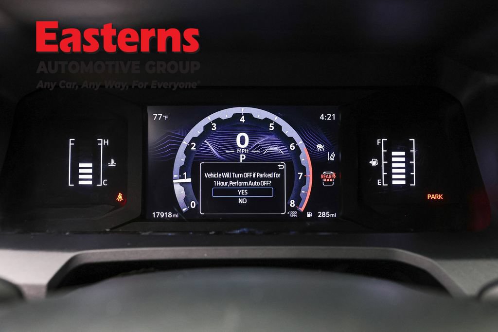 Used 2025 Toyota 4Runner SR5 AWD/4WD image 17